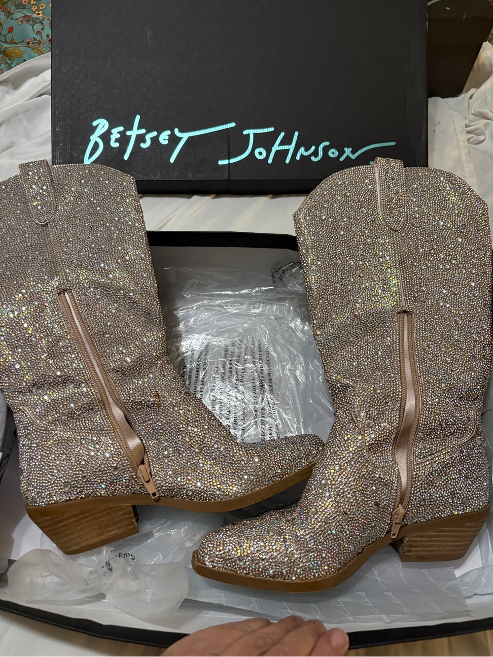 Betsey Johnson Crystal Rhinestone Dalas Western Western Heeled Boots size 6.5